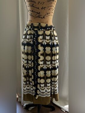 H&M Geometric Maxi Wrap Skirt in Green olive, Beige and Cream